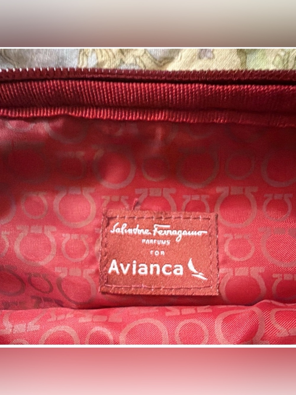 Salvatore Ferragamo Men's Wine Red Travel Pouch
NWT - Picture 4 of 7